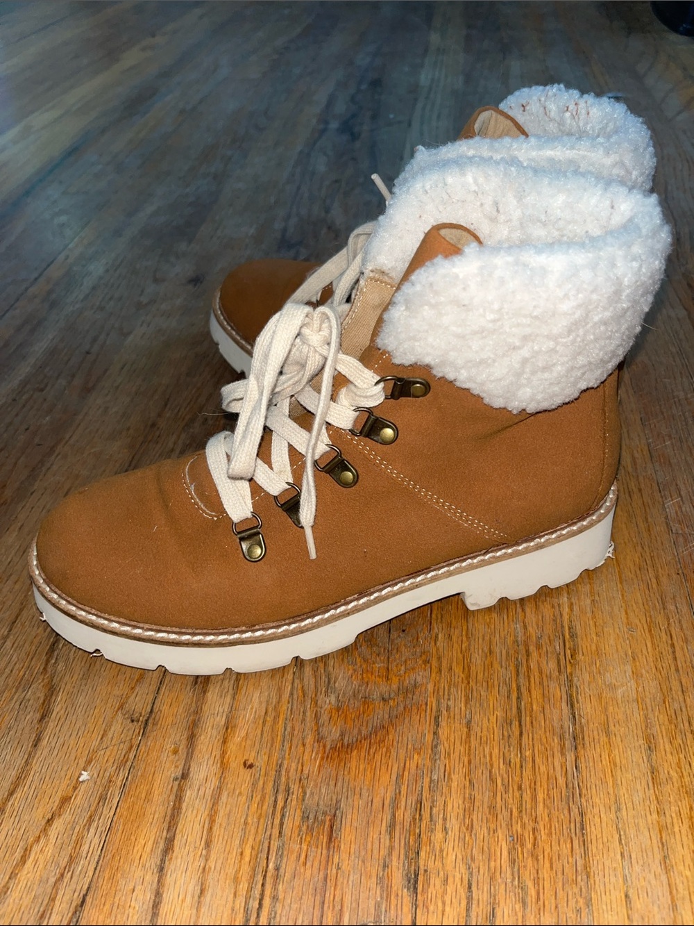 Women's Sherpa-Lined Lace-Up Winter Boots - Brown - Picture 2 of 5